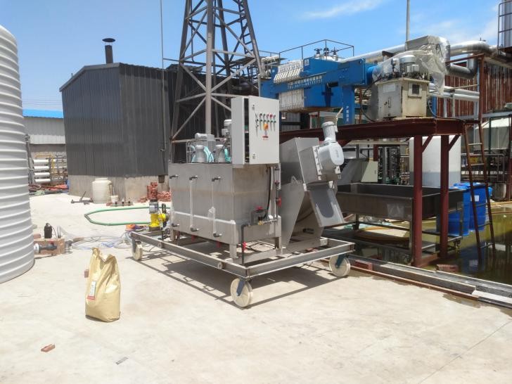 湖州市长兴县求是膜污水站  可移动脱水装置包含叠螺机BGC-301与JY-500加药装置