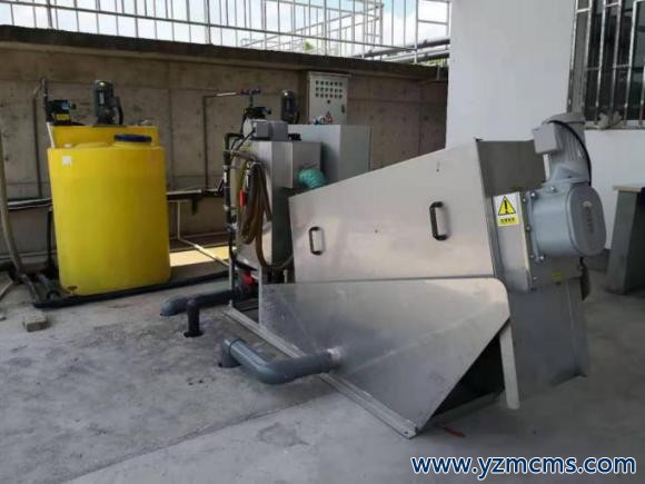 四川省泸州市巴蜀液酒厂污水站  BGC-201型叠螺机